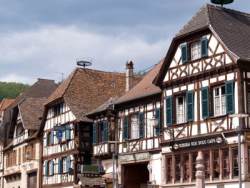 Typische Fachwerk-Architektur des Elsass